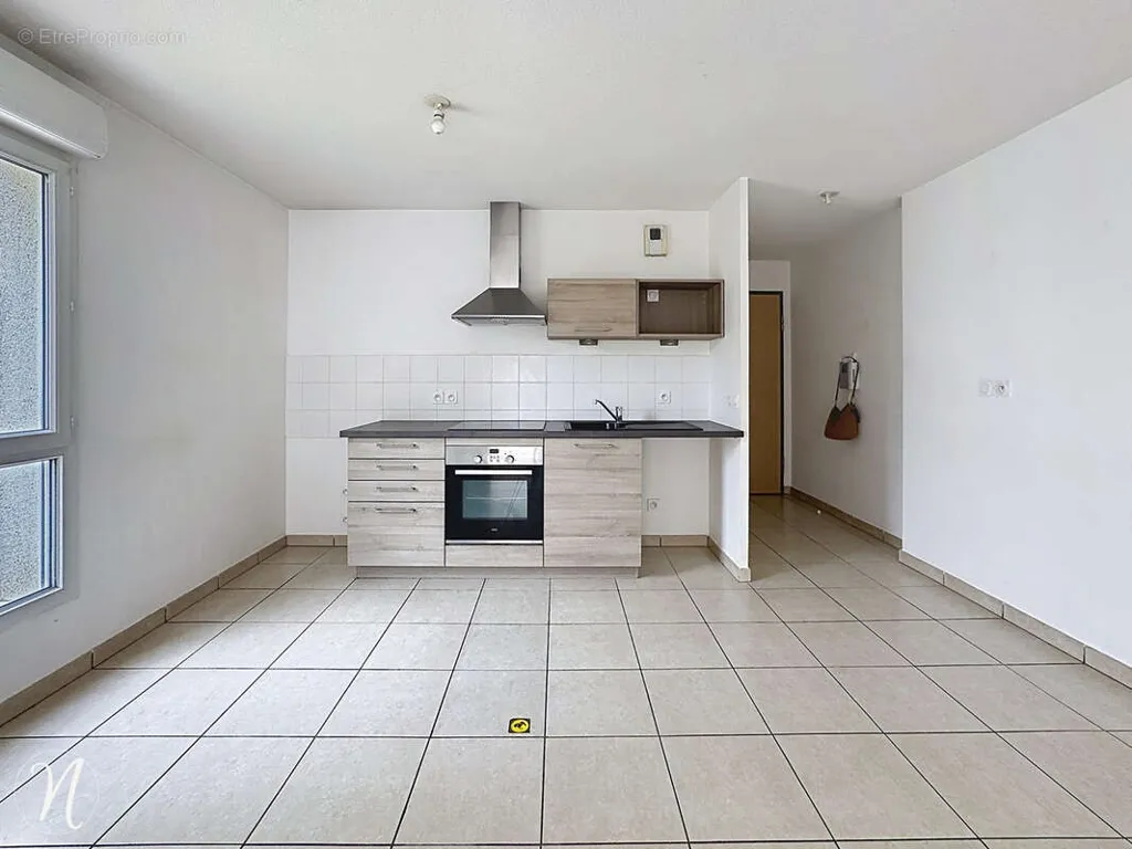 Cuisine - Appartement T3 avec Terrasse au Centre d'Oullins