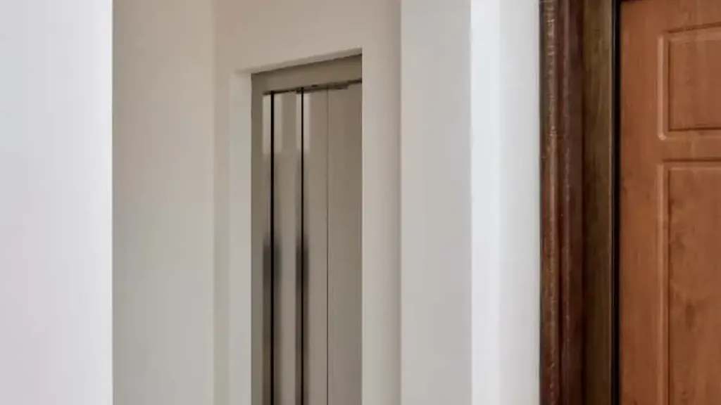 Esik - Modern Studio with Kitchen in Gianicolense, Rome