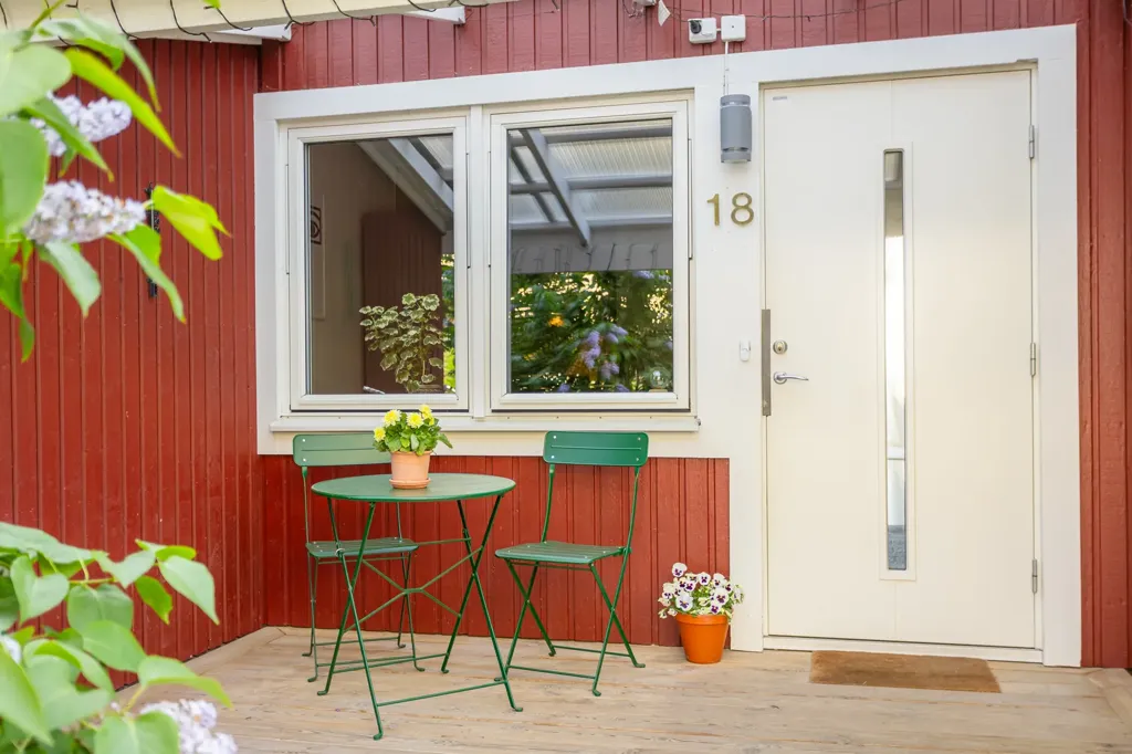 Terrazza - Modernised Terraced House with Altan in Norrviken