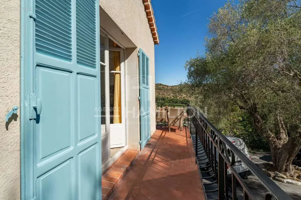 Balcone - Luxury Villa with Garden in Biot