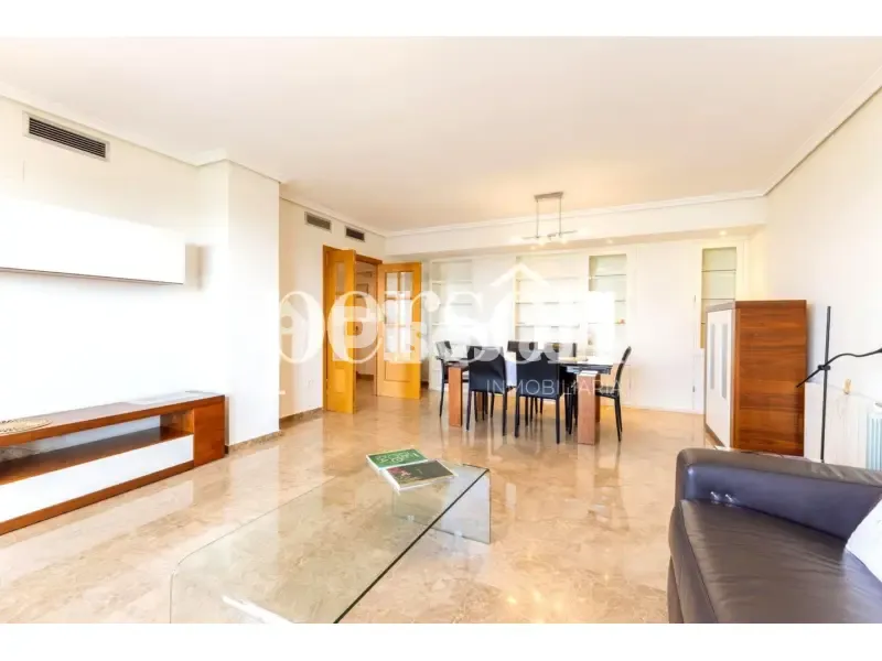 Appartement 4 chambres à ES
