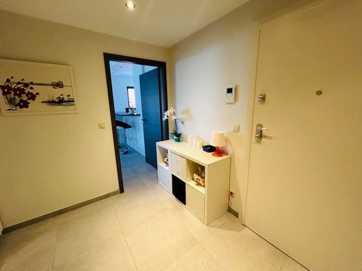Esik - Flat with Gas Heating, Near Nivelles Centre