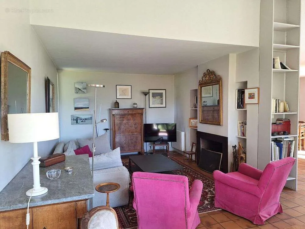 Séjour - Villa d'Architecte avec Vue sur les Monts du Lyonnais à Lyon-5e