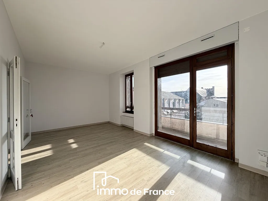 Pièces - Appartement Traversant avec Terrasse à Rodez