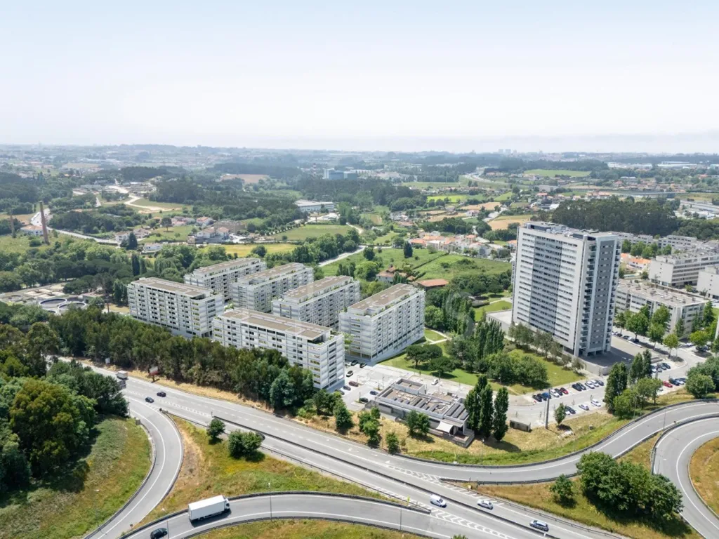 Vista aerea - Contemporary Apartment with Balcony in Maia