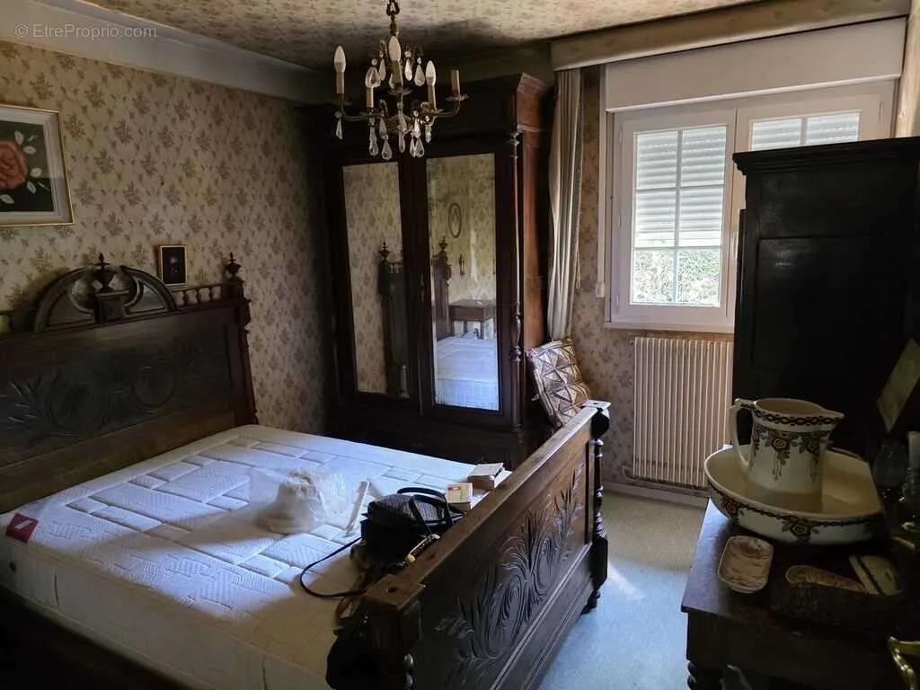 Chambres - Maison T4 à Rénover avec Jardin à Le Passage