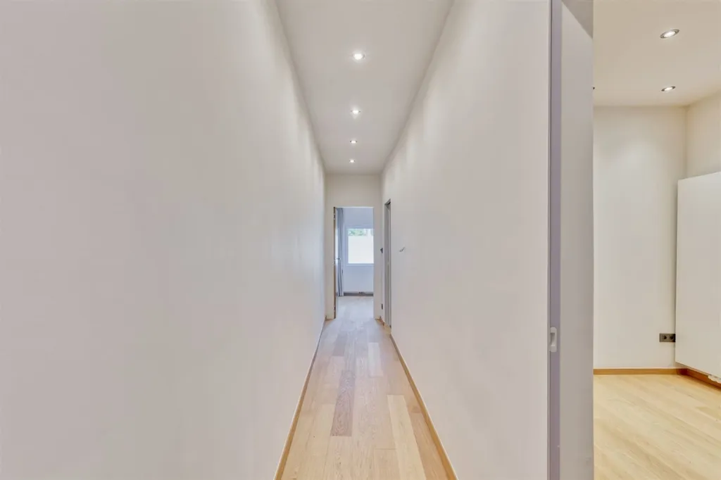 Hallway - New Flat with Terrace in City Centre