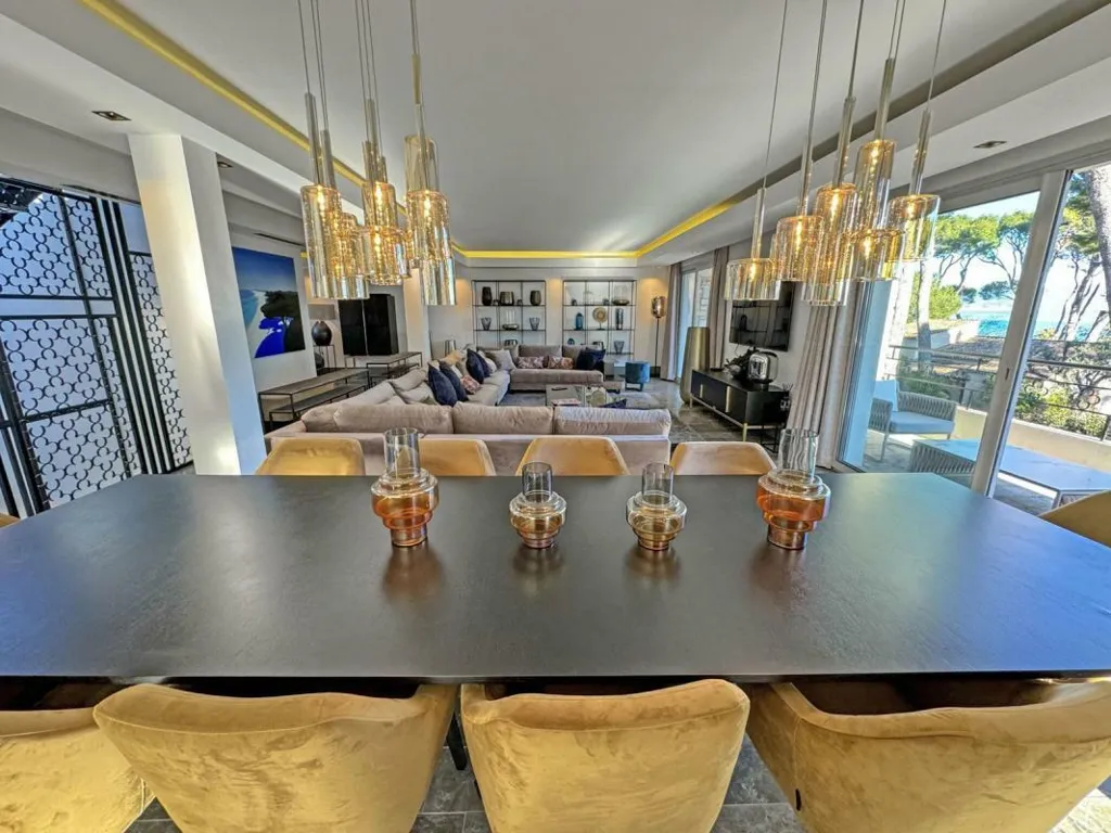 Dining Room - 1950s Villa with Sea View in Cap d'Antibes