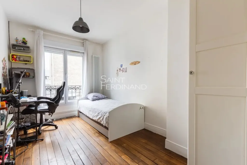 Magamistoad - Triplex with Garden Access in Paris 19
