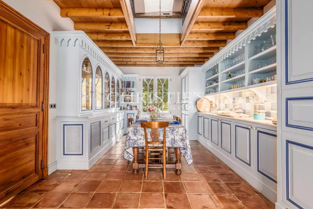Salle à manger - Propriété historique avec manoir et parc près de Libourne