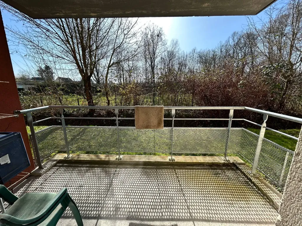 Balcon - Appartement Récent avec Balcon à Grugies