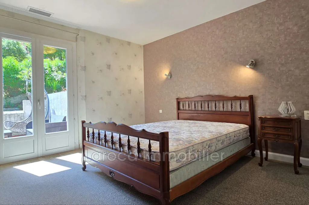 Magamistoad - Villa with Terraces and Parking in Sorede
