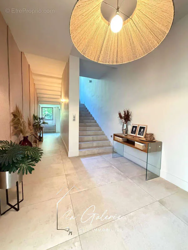 Hallway - Charming House with Pool in Tencin