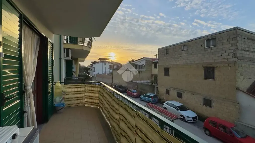 Balcon - 3-Bed Apartment with Balcony in Orta Di Atella