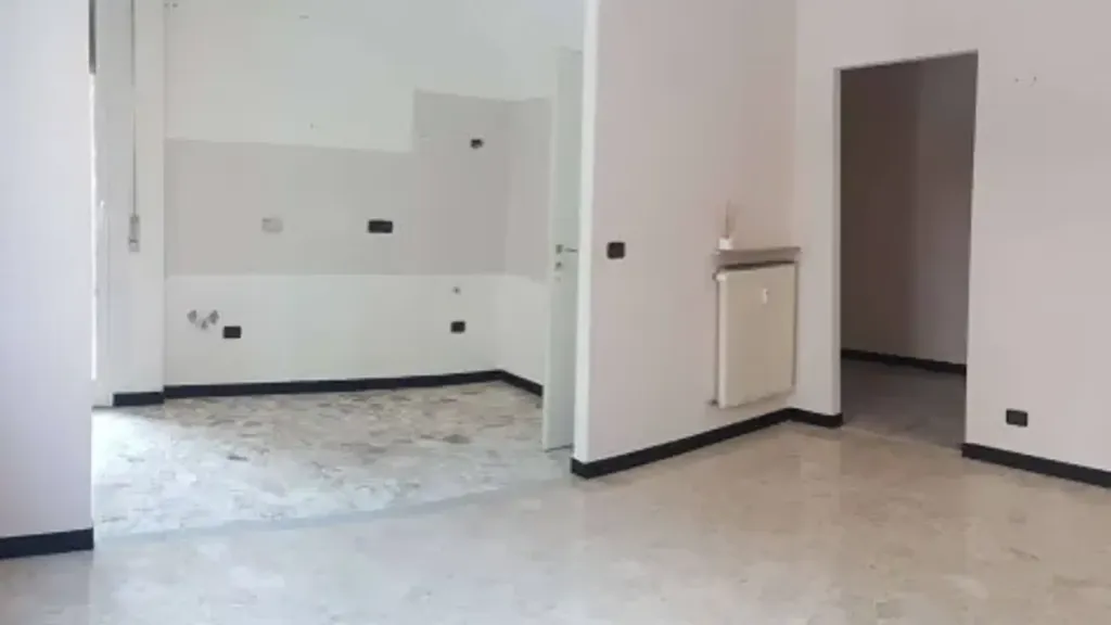 Toad - 2-Bedroom Apartment with Balcony in Genoa