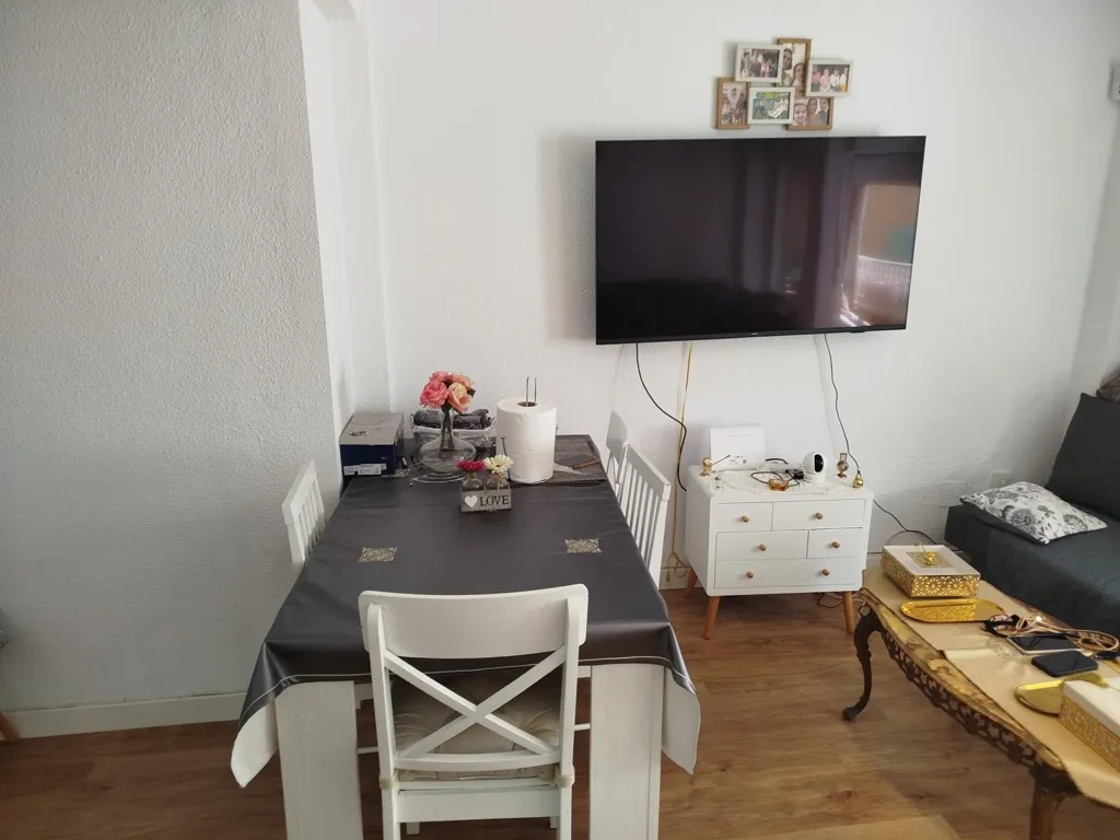 Söögituba - Refurbished Flat with Fitted Kitchen in Carolinas