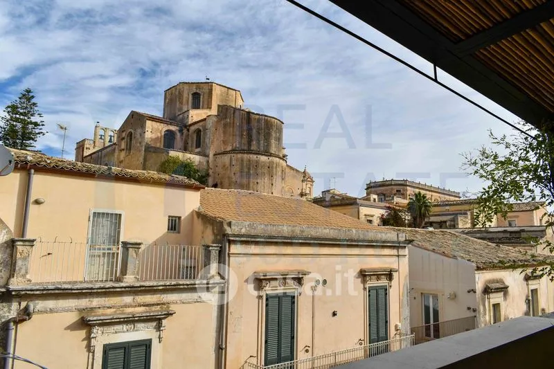 Extérieur - Restored House with Balcony in Noto