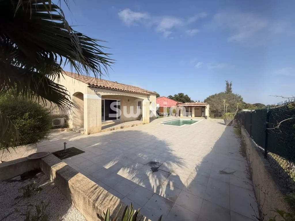 Piscine - Villa avec Piscine face au Rocher de Roquebrune
