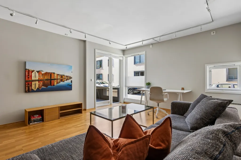 Elutuba - 4-Bedroom Apartment with Panoramic View in Solside