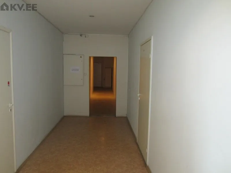 Entrée - Office Space with Balcony in Tartu