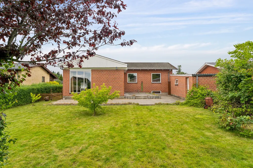 Aed - Fenced Villa with Garden in Bjerringbro