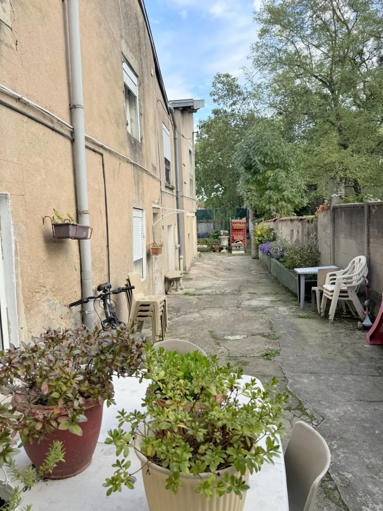 courtyard