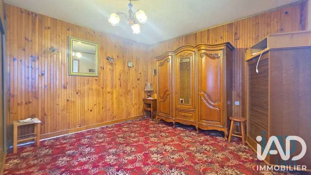 Magamistoad - House with Large Garage in Anglure