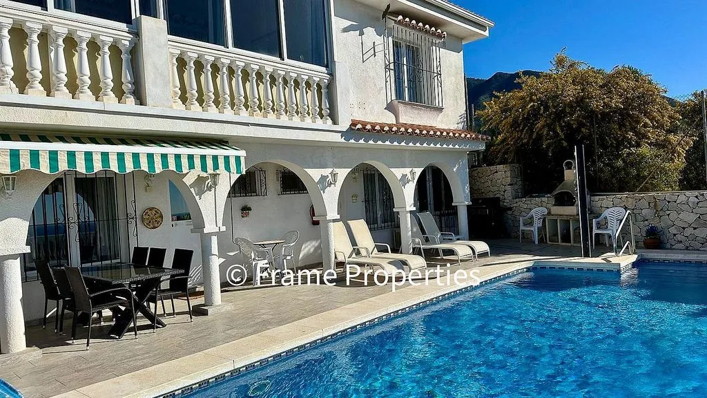 Piscine - Luxury Villa with Sea Views in Mijas
