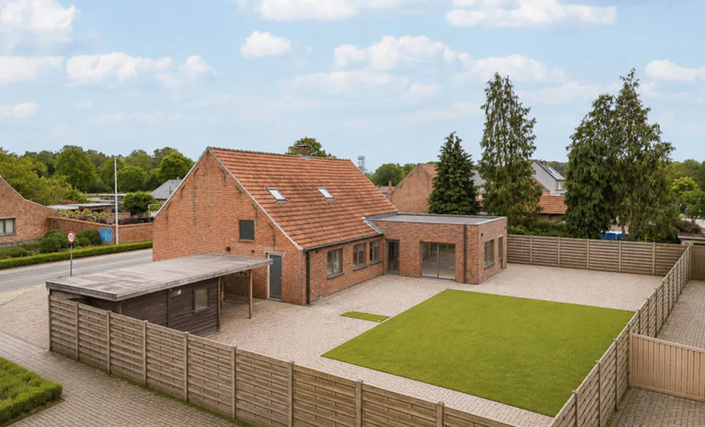 Õhuvaade - Spacious House on Corner Plot near Dutch Border
