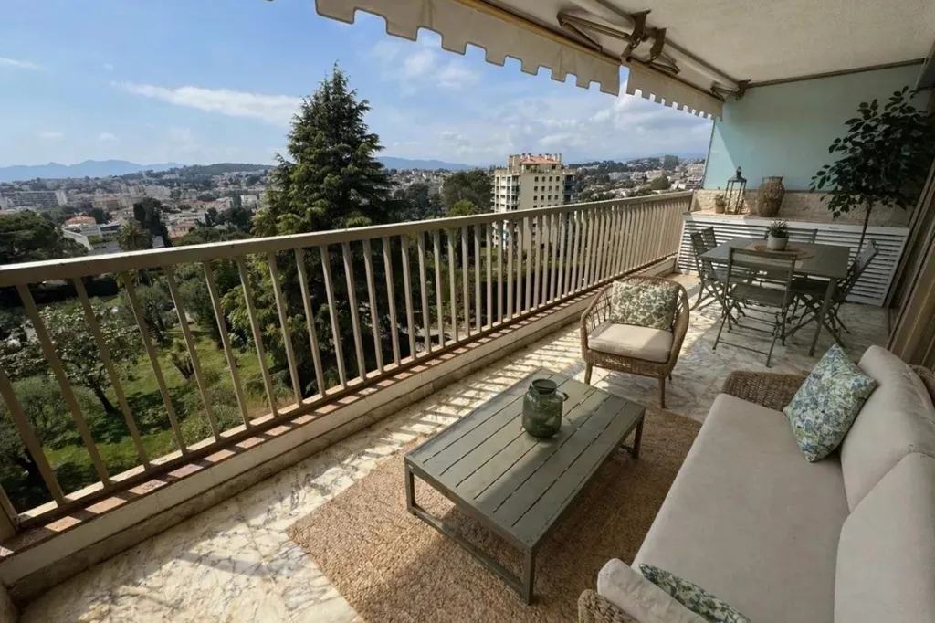 Rõdu - Apartment with Terrace in Cannes Oxford