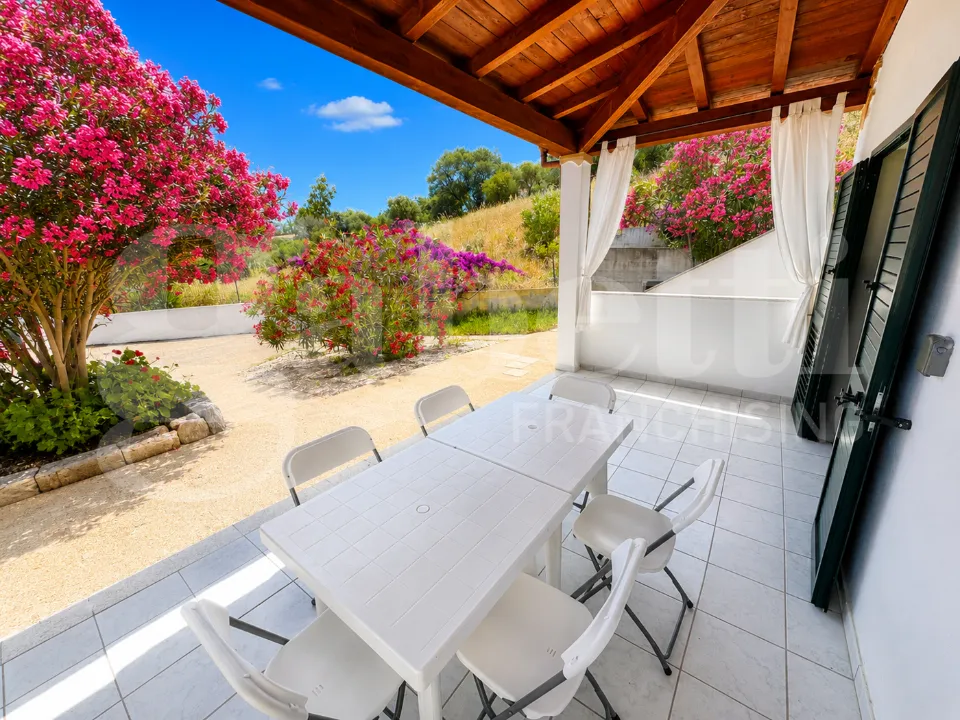 Terrasse - Ground Floor Apartment with Veranda in Budoni