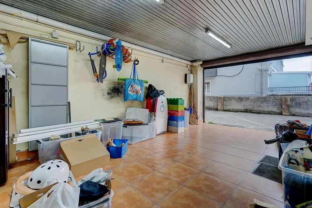 Garaaž - Spacious Flat with Views in San Roque