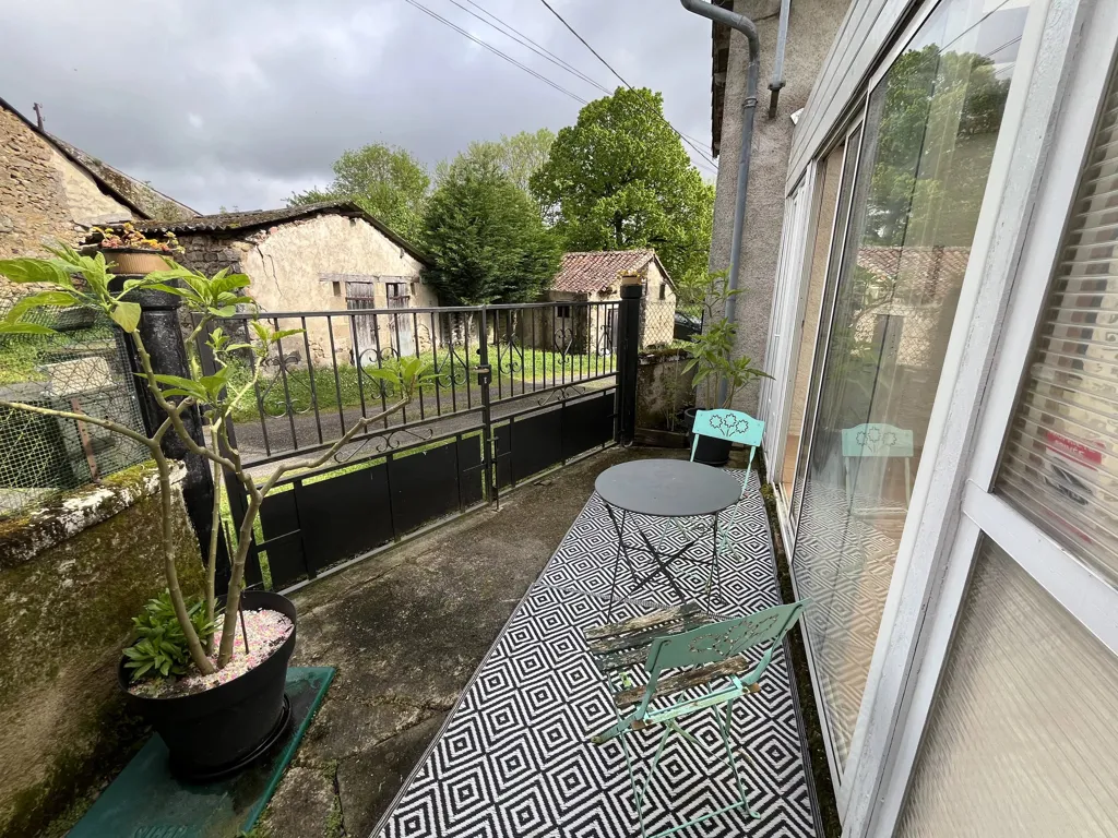 Terrazza - Quirky Hamlet with Veranda in L'Isle Jourdain