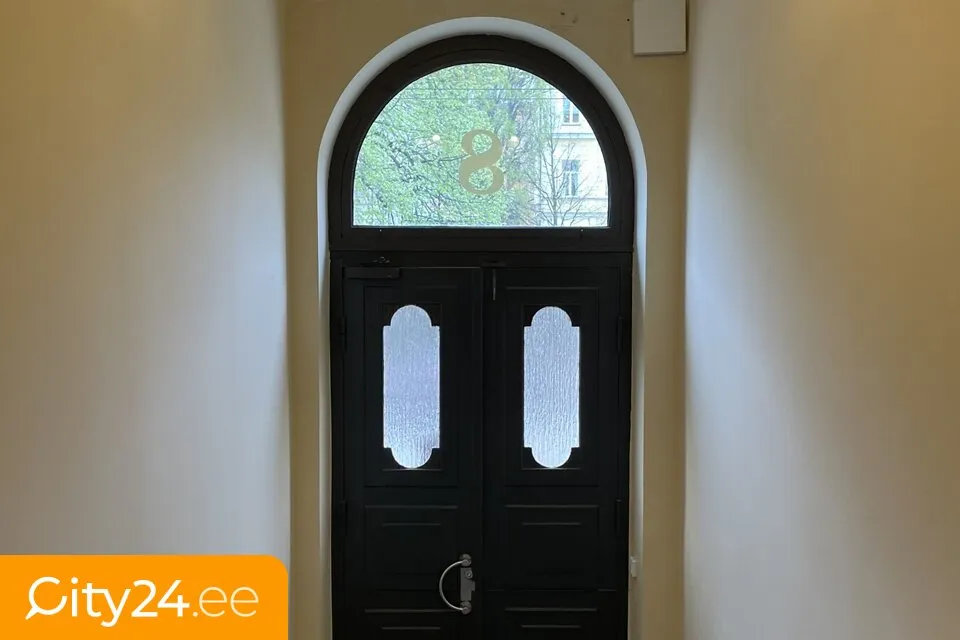 hallway_entrance