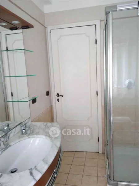 Salles de bain - Armed Trilocale with Balcony in Ancona
