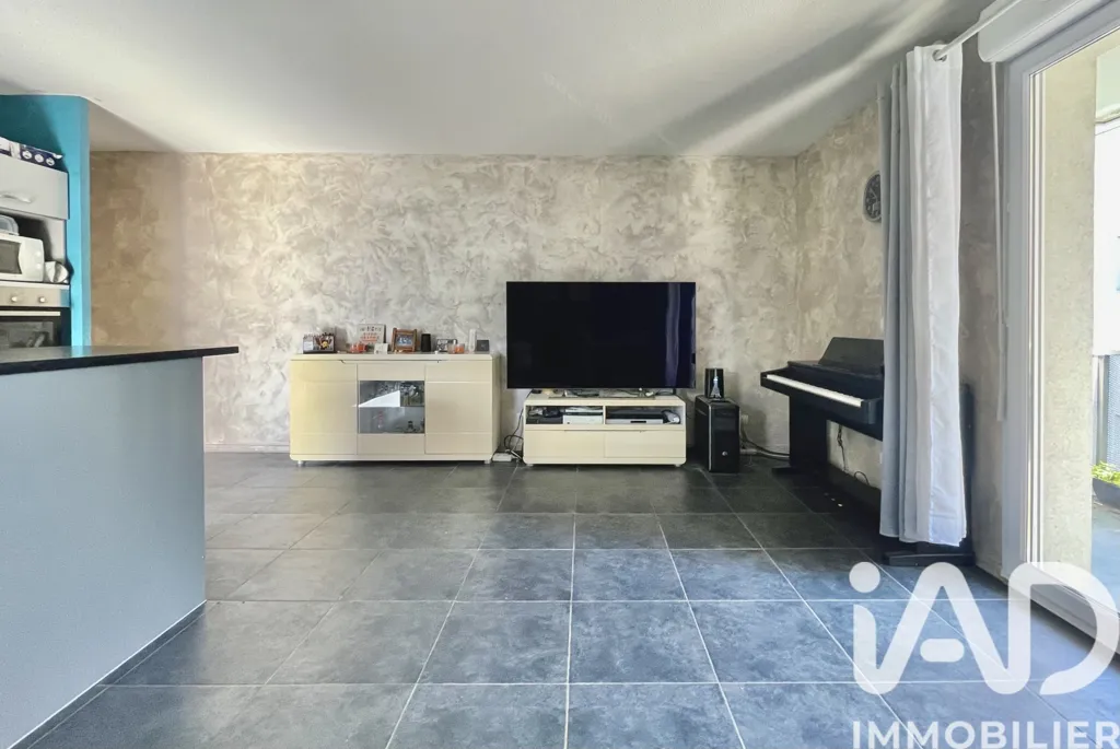 Köök - Apartment with Balcony in Grenoble