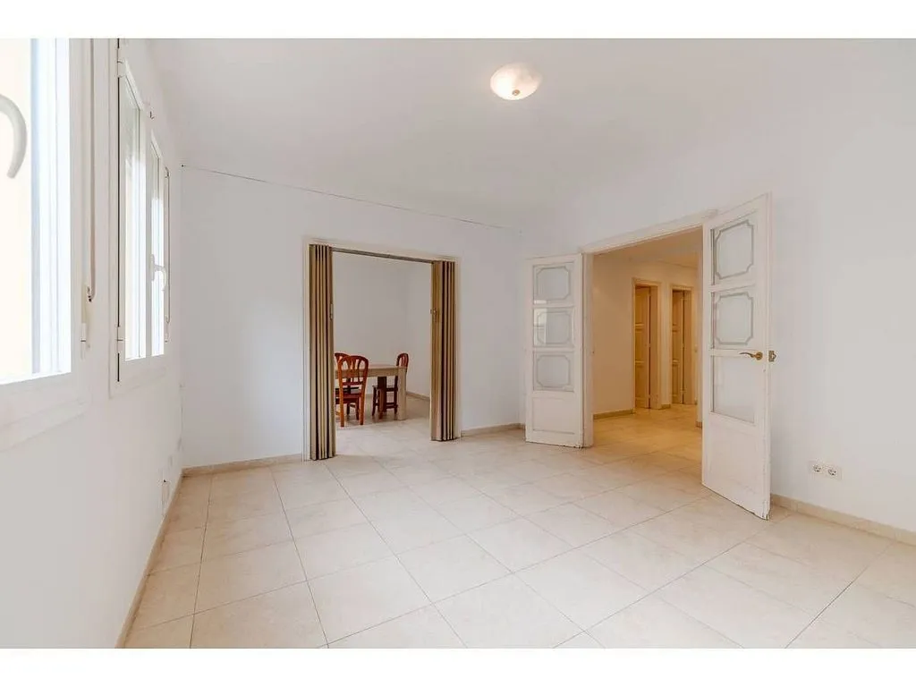 Toad - Duplex with Balcony in Eixample Sud, Girona