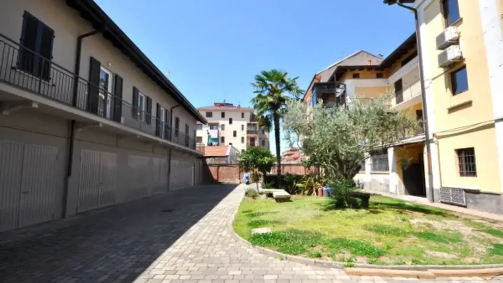 Jardin - Rented Flat with Balcony in Novara