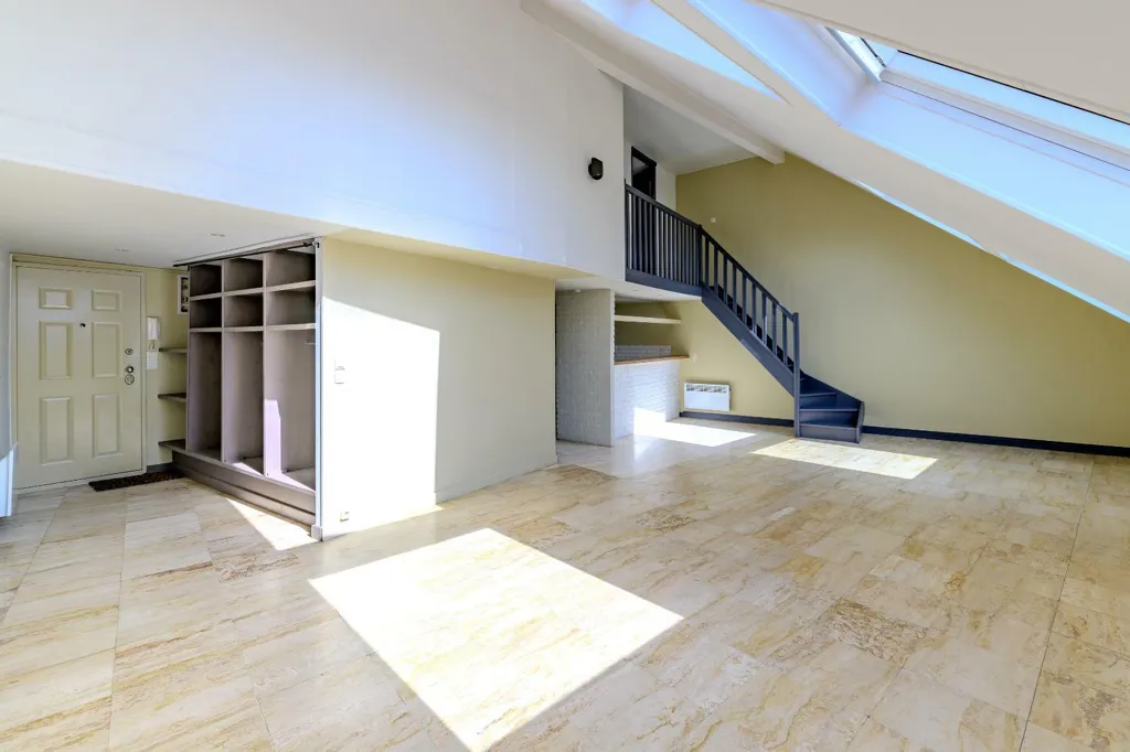 Toad - Duplex Apartment with City Centre Location in Saint-Quentin