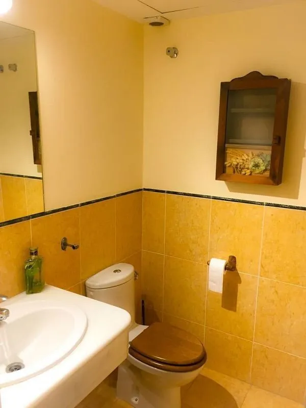 Salles de bain - Linked Chalet with Sea View in Estepona
