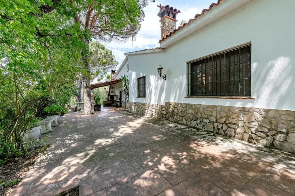 Terrasse - Classic Style Villa with Pool in Caldes de Malavella