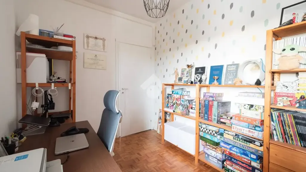 Apartment with Triple Exposure in Carpi