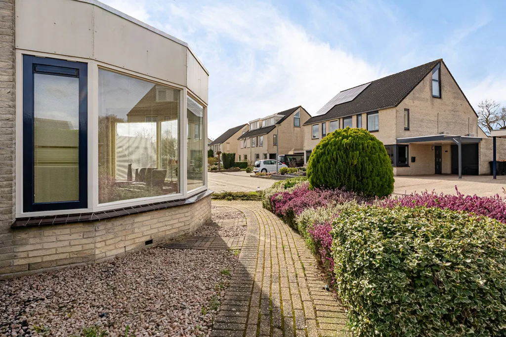 Exterior - 4-room house in Assen