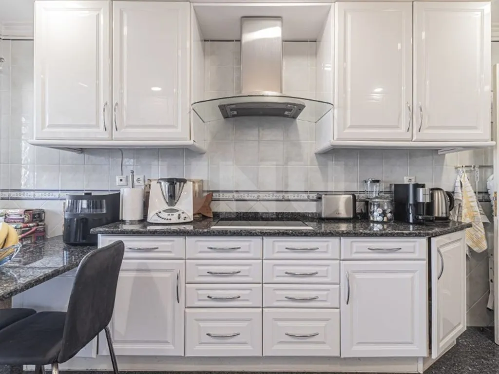 Cuisine - Luxury House with Terrace in Almada