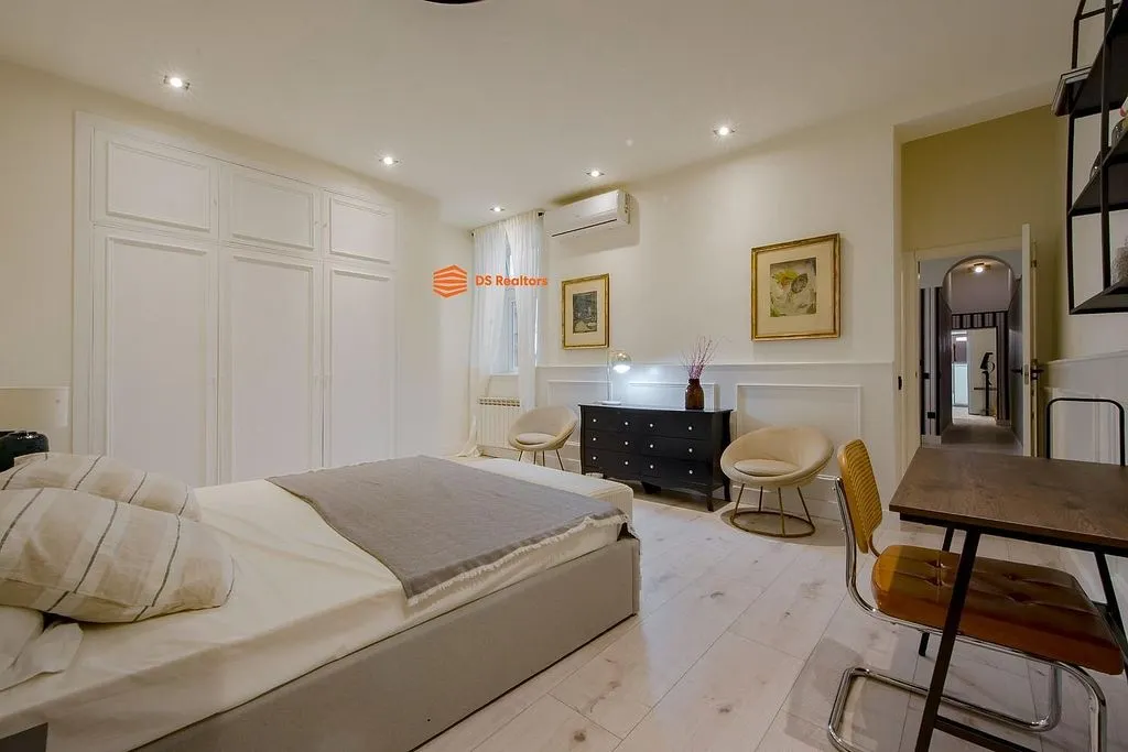Chambres - Luxury Apartment with Rustic Elegance in Madrid