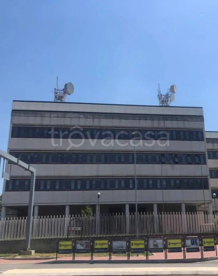 Välivaade - Office Building with Parking in Perugia