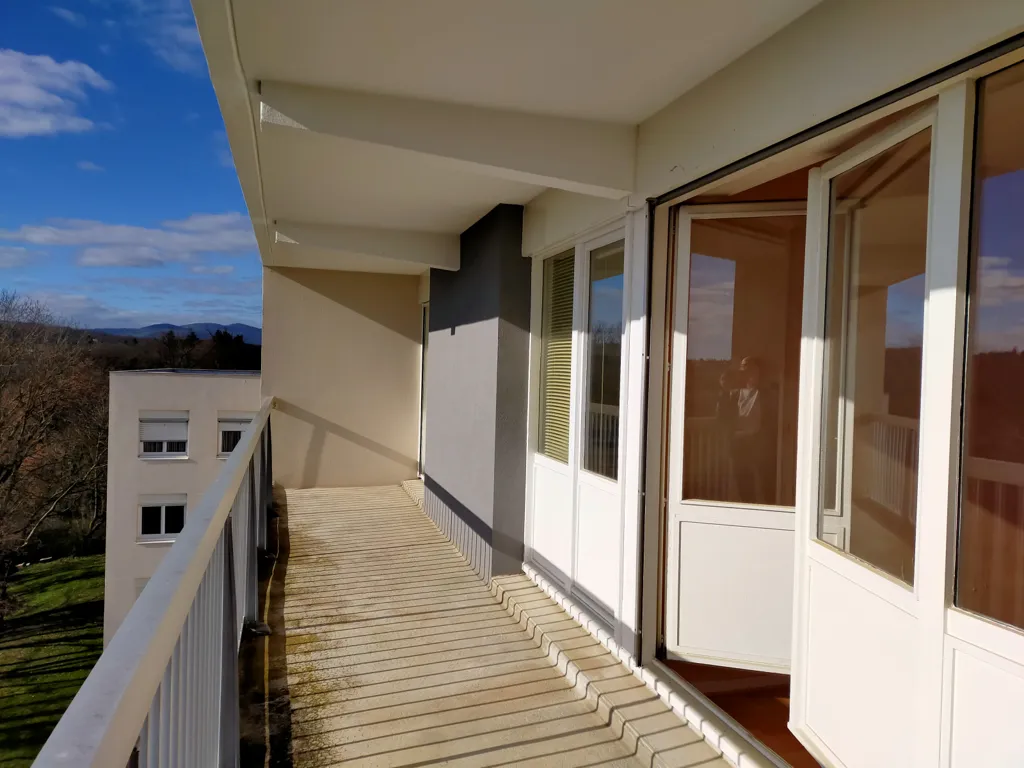 Rõdu - Apartment with Panoramic View in Francheville
