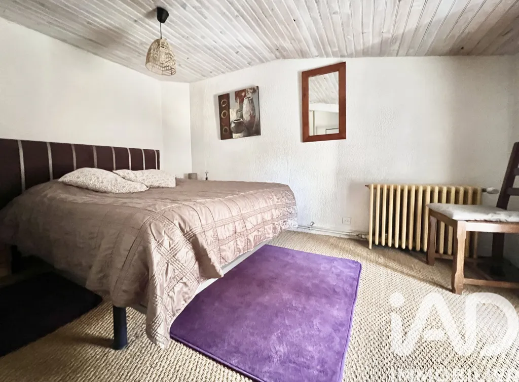 8-toaline maja asukohas Thairé