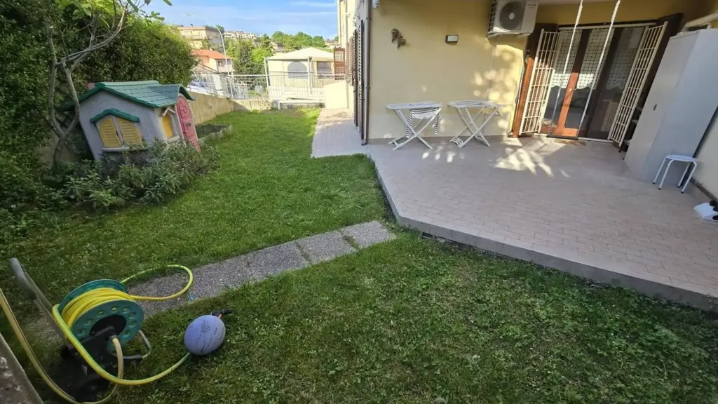 Jardin - Ground Floor Apartment with Garden in Osimo