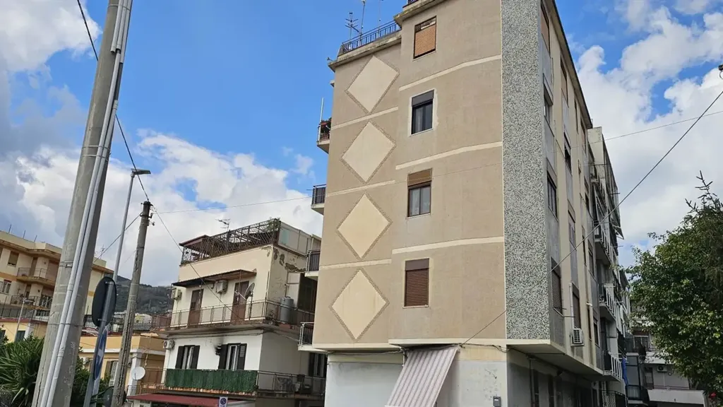 Välivaade - Modernised Apartment with Panoramic Balcony in Messina